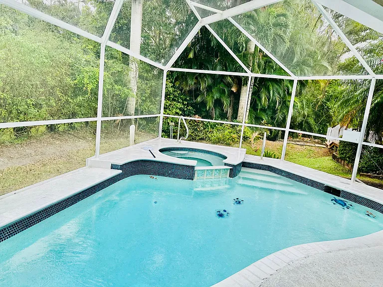 2540 Royal Palm Ct — Photo 8