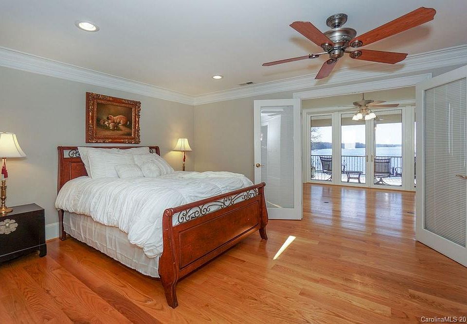 2nd image of 1536 Sherwood Ct