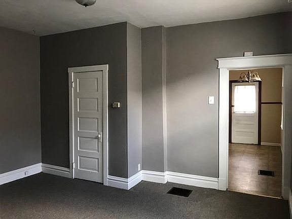 4th image of 5238 Daggett Ave
