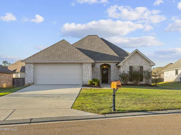 704 Parkdale Pl, Brandon, MS 39042