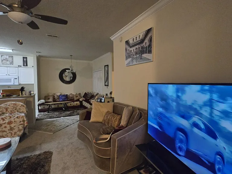 405 Southern Pecan Cir #107 — Photo 3