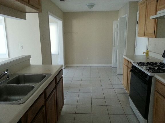 2nd image of 2655 Binghampton Ln