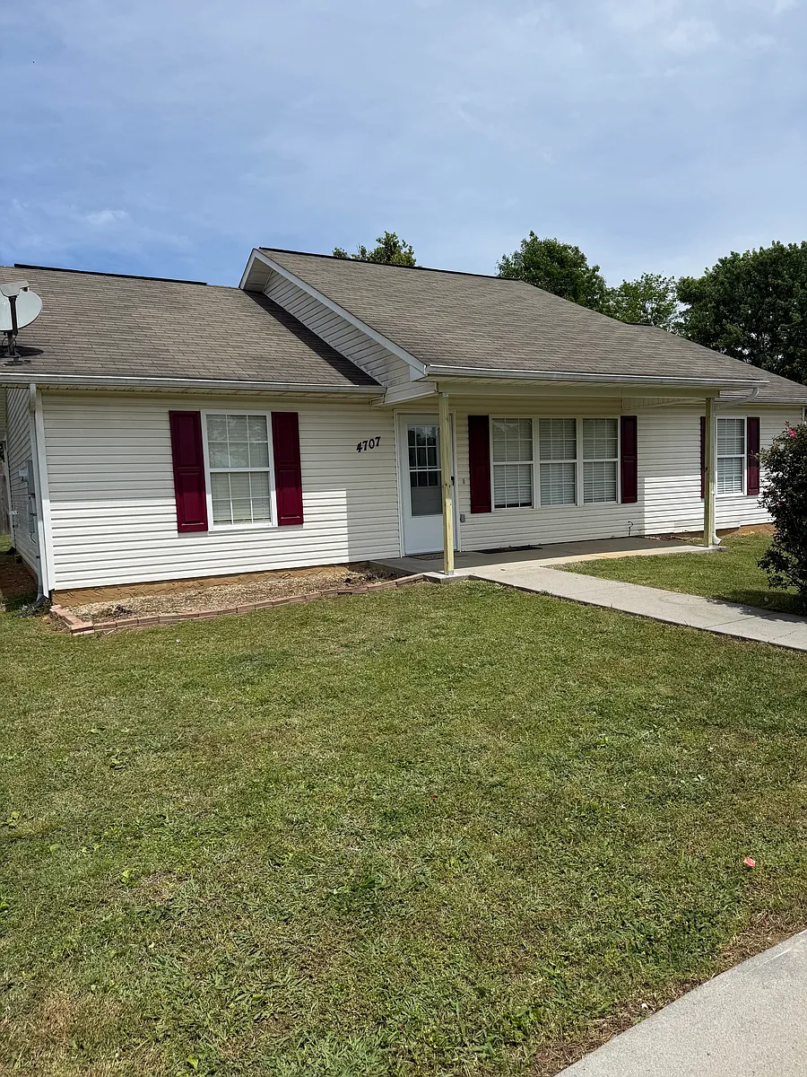 Building Photo - 4707 Primrose Cir