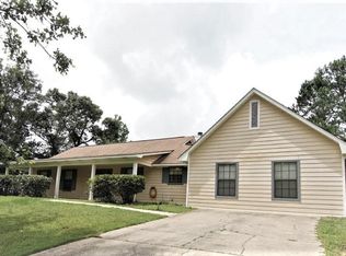 71 Deer Run Rd, Hattiesburg, MS 39402