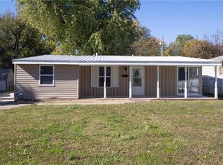1915 N 8th St, Independence, KS 67301