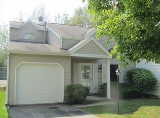 2428 Bridgewater Dr, Woodstock, IL 60098