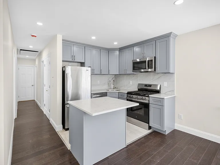 88 Buffalo Ave #2 — Photo 7