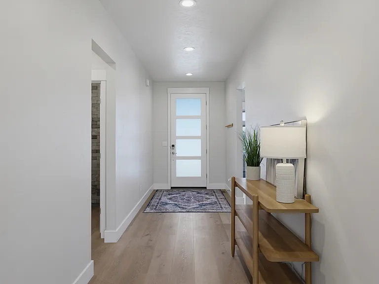 1457 W Tenzing St — Photo 17