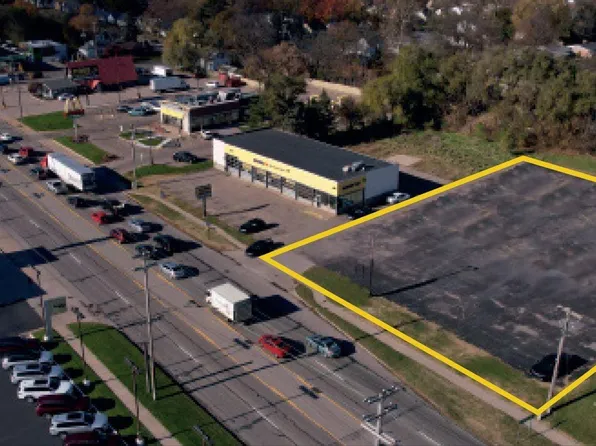 435 28th St SE, Grand Rapids, MI 49548