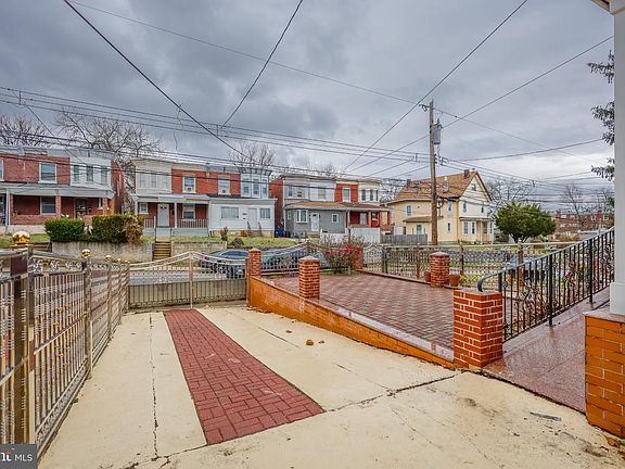 3rd image of 912 Ridge Ave