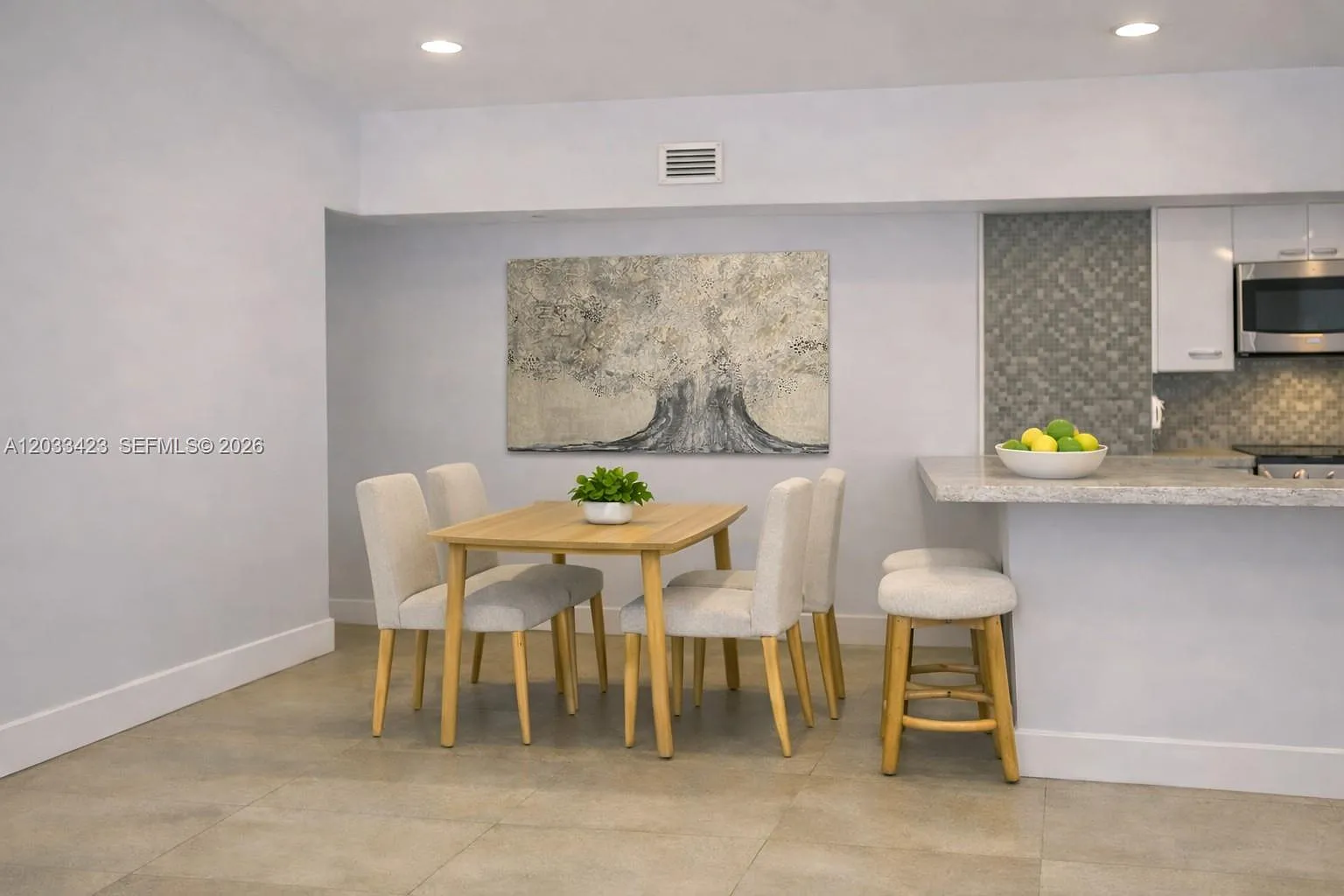 Royal Grand Condo — Photo 3