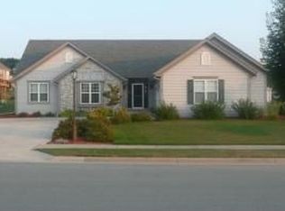 1709 Hunter Rd, Waukesha, WI 53189