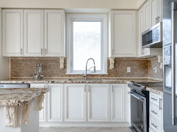 121 Allegra Dr, Wasaga Beach, ON L9Z 0H5
