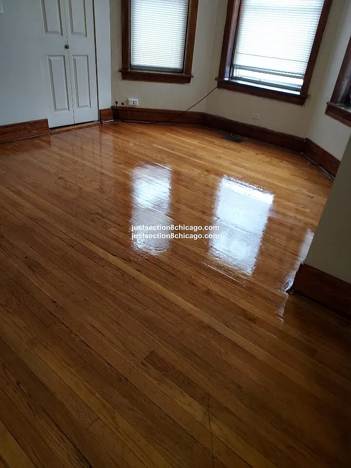 2 bed, 1.0 bath, $1,750 — Photo 2