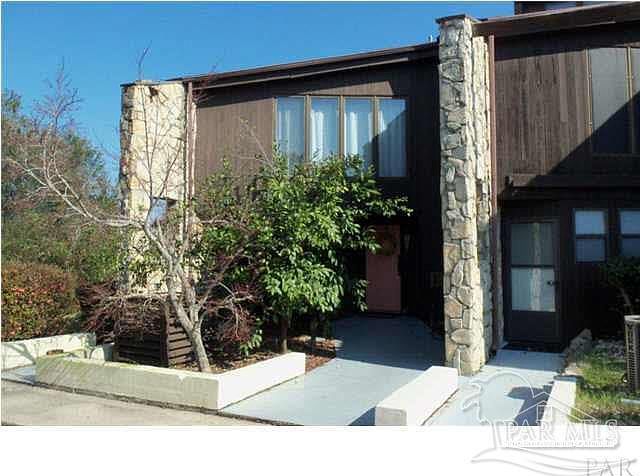 1st image of 9992 Fairway Villas Ln