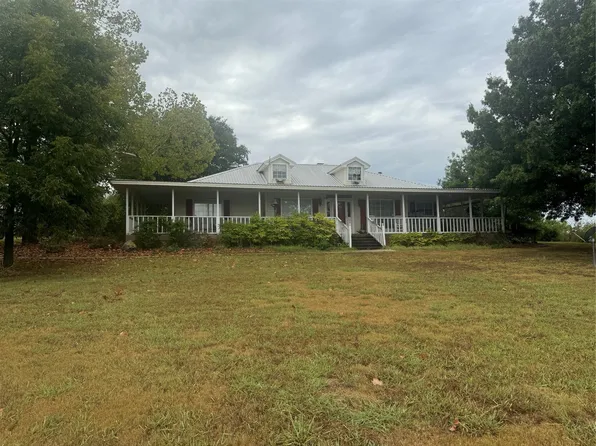 300 Smith Cemetery Rd, Waxahachie, TX 75165