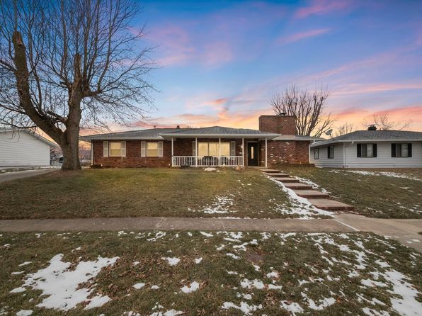 506 Center Dr, Frankfort, IN 46041