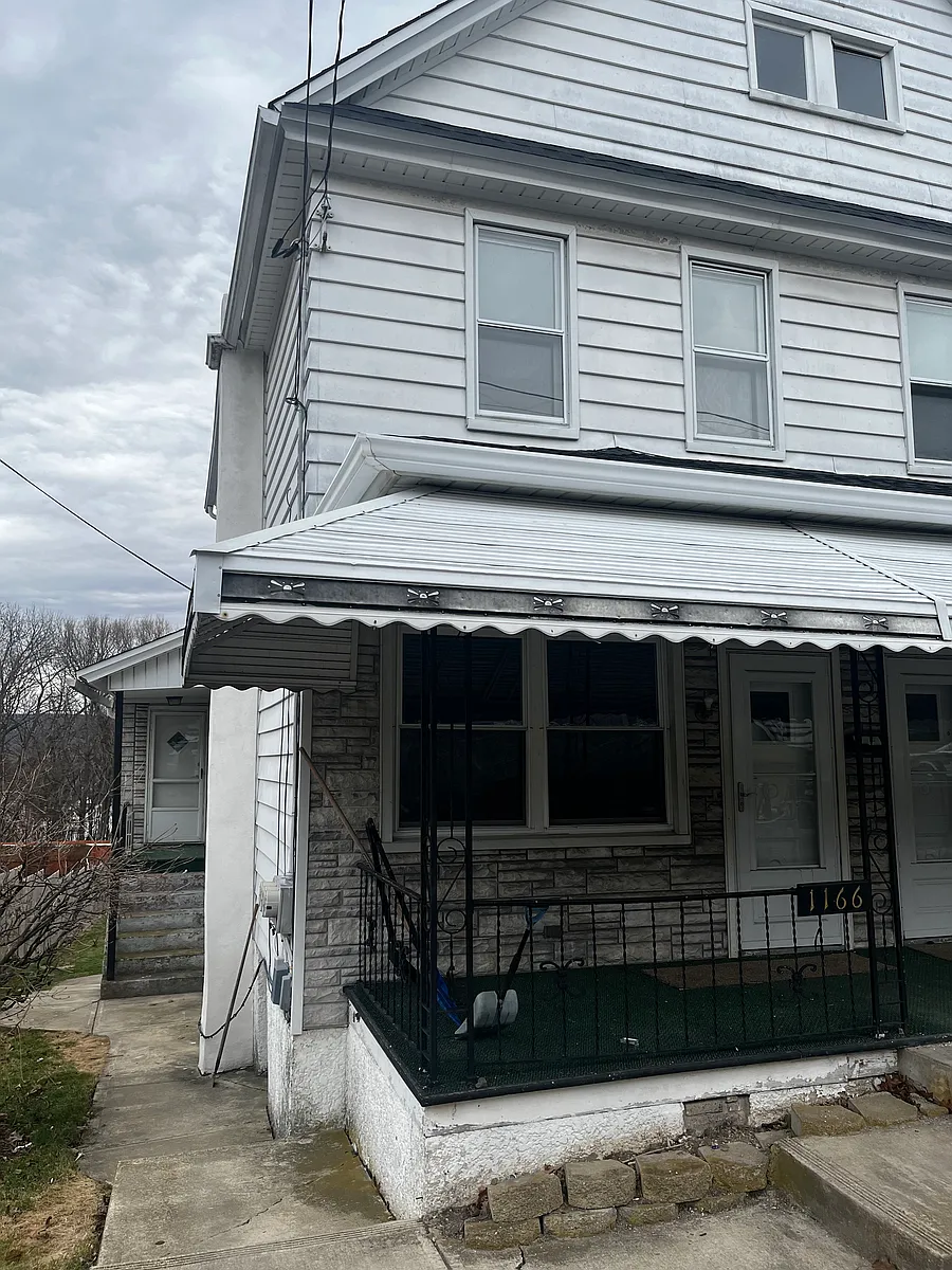 Building Photo - 1164 Breaker St #2