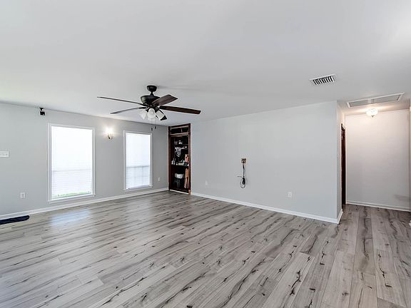 5th image of 4147 Bayouside Dr