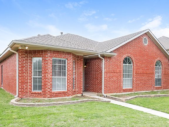 3rd image of 1330 Bogard Ln
