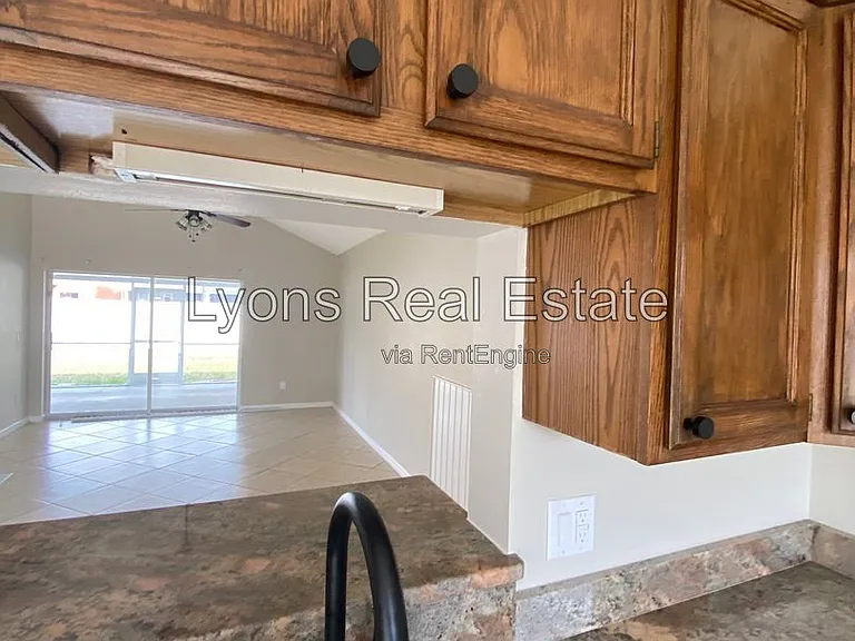 17407 Ellie Dr — Photo 7