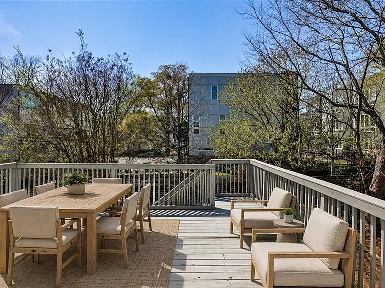 220 Mayson Ave NE — Photo 22