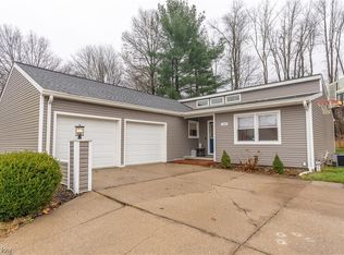 1304 Greenridge Dr NE, Massillon, OH 44646