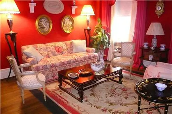 Sold by Akam Sales and Brokerage | media 5