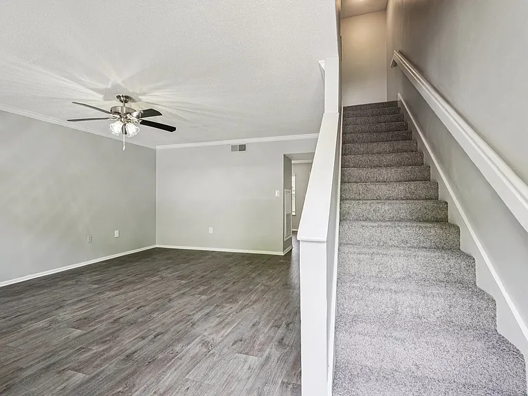 Pointe South Townhomes — Photo 35