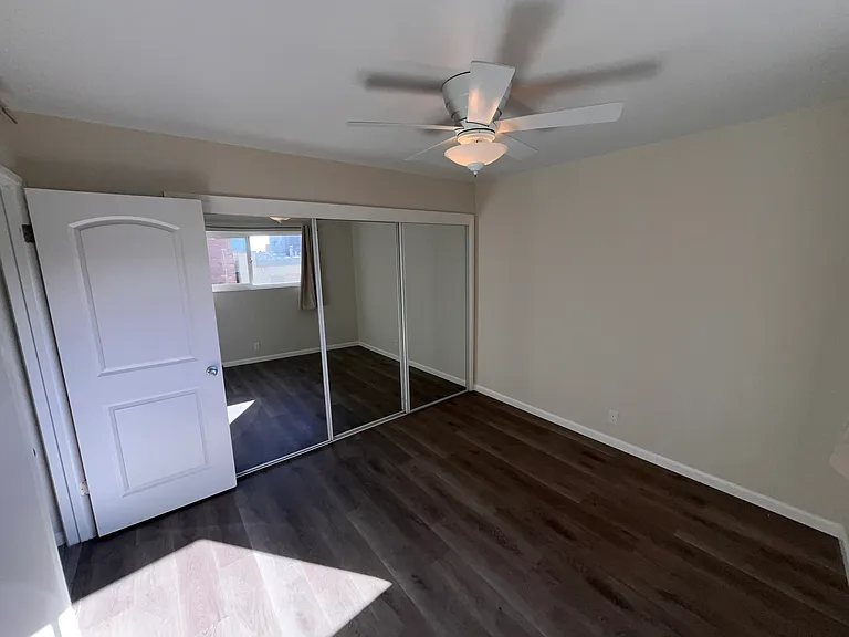 Lee Crest Apartments — Photo 10