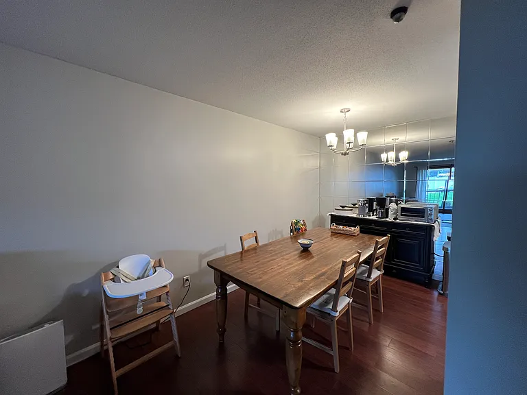 5725 Blake Rd S #104 — Photo 2