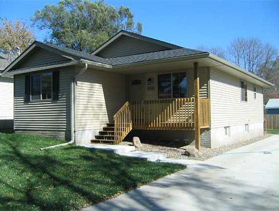 2nd image of 954 24th St