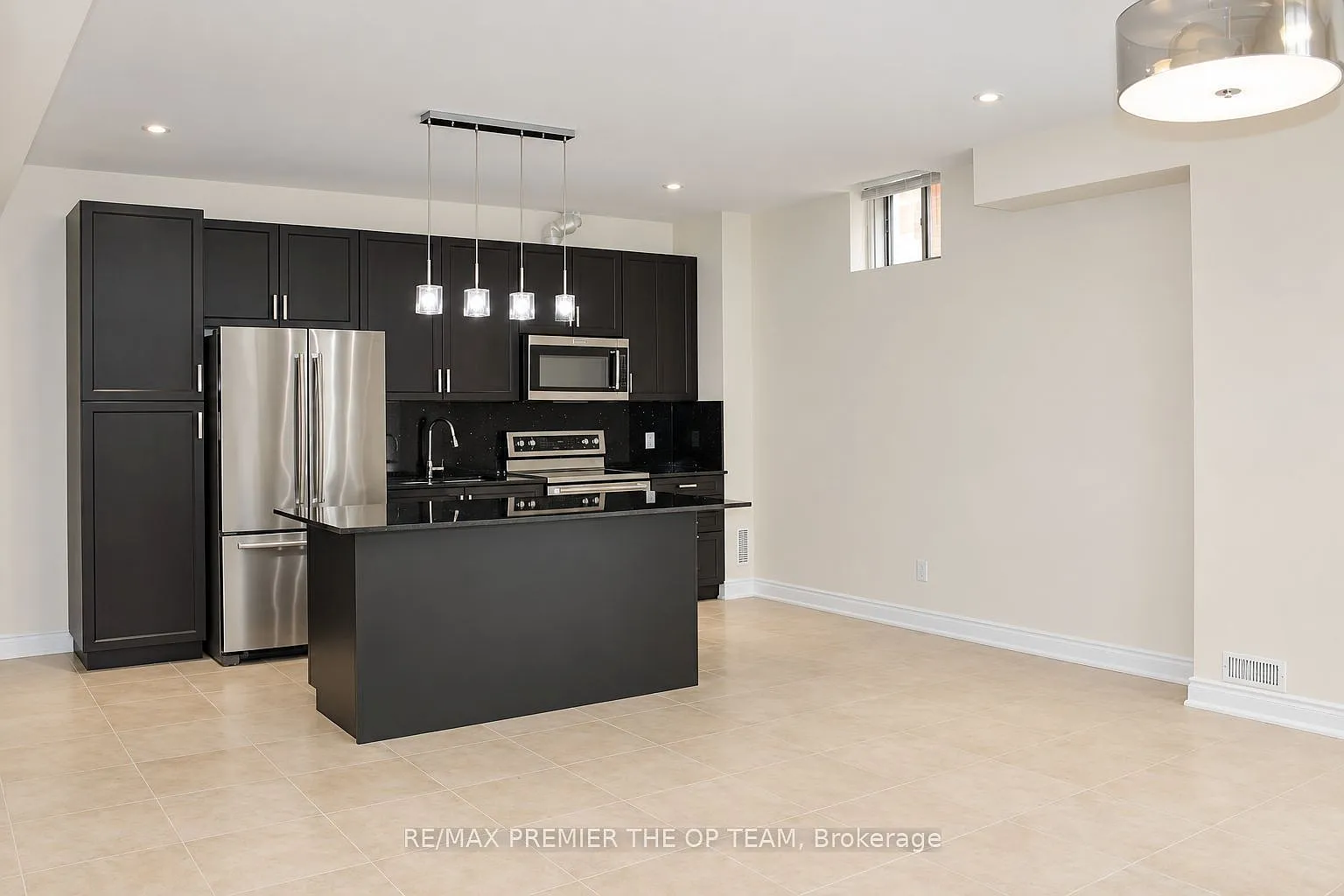 2 bed, $2,700 — Photo 2