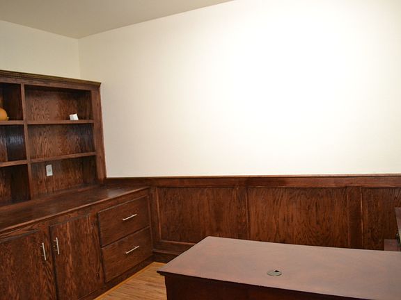 3rd image of 11247 Apple Valley Dr