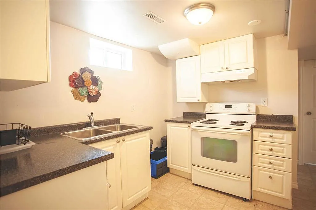 16 Victor Boulevard, Rooms for Rent — Photo 3