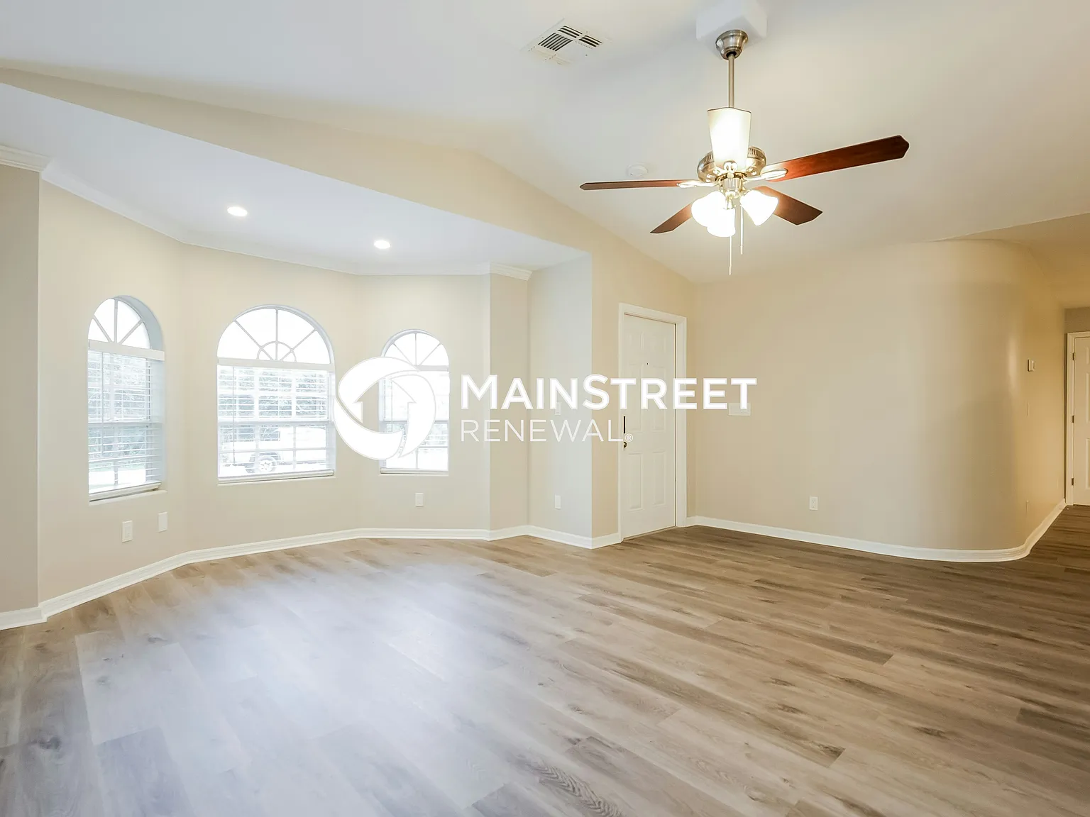 3855 Heyburn Ave — Photo 3