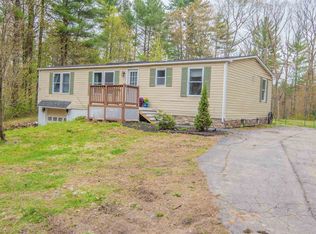 17 Riverside Dr, Raymond, NH 03077