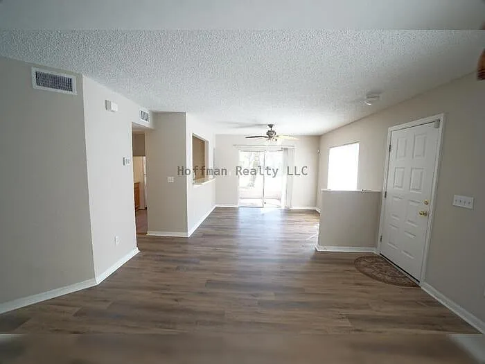 10811 Brickside Ct — Photo 6