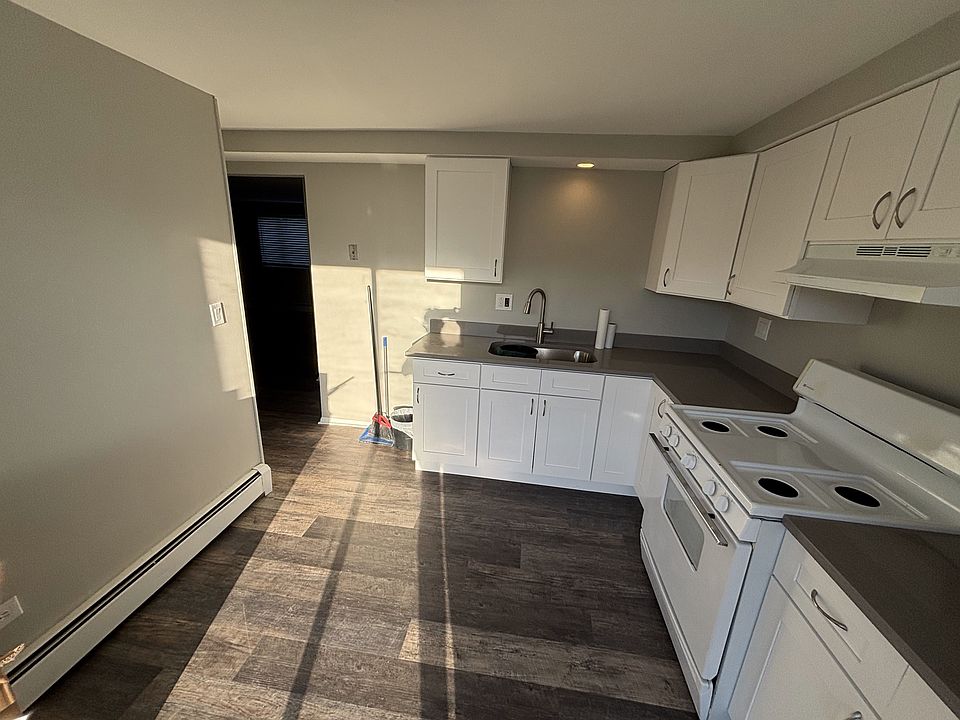 1st image of 1158 Royal Blvd #Bs