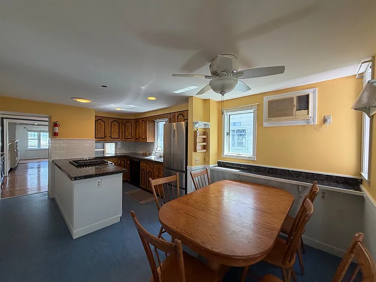 57 Clarendon Ave #1 — Photo 10
