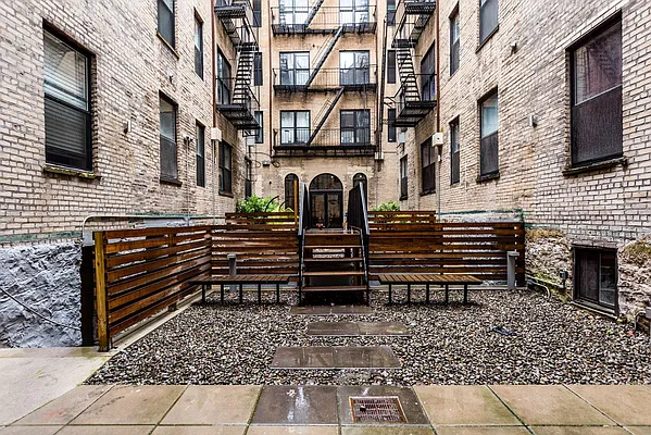 Rented by Nooklyn NYC LLC | media 40