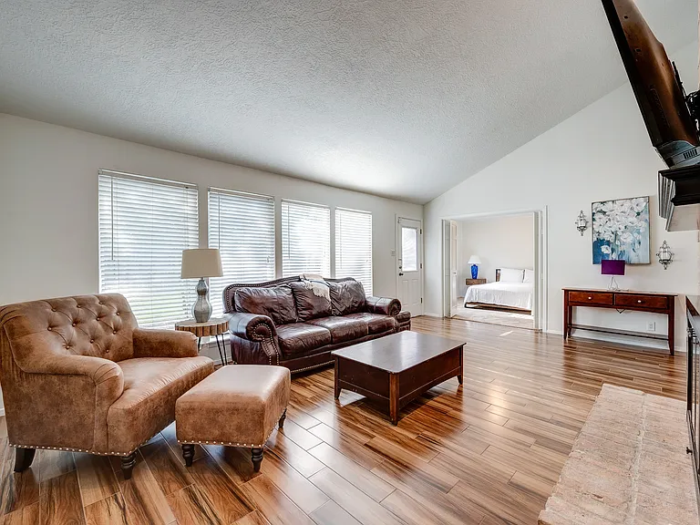 1722 S Kirkwood Rd — Photo 39