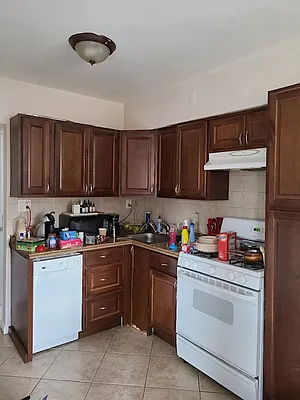 Rented by 18 REALTY | media 52