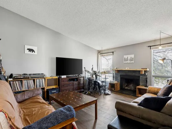68 S Templegreen Bay NE, Calgary, AB T1Y 4Z3