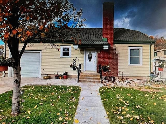 1st image of 14 30th St N