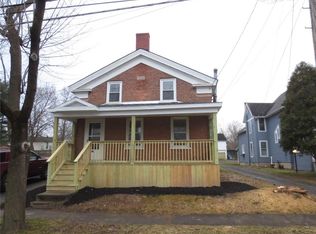 723 Blue Cut Rd, Newark, NY 14513