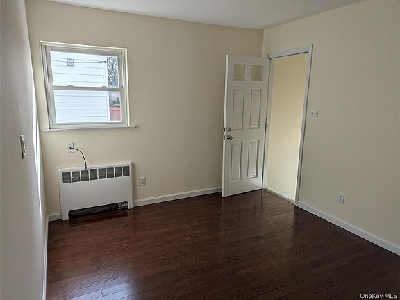 4th image of 13710 64th Road