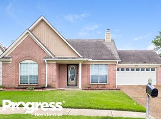 1227 Breezy Gate Dr, Cordova, TN 38018