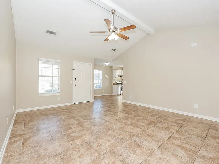 4104 Pepperwood Dr — Photo 4