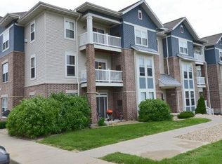3848 Maple Grv #215, Madison, WI 53719